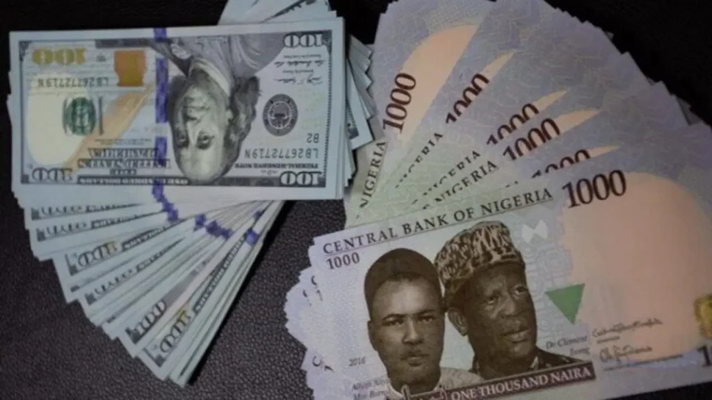 Naira Falls Against U.S. Dollar Amid Foreign Reserves Surge