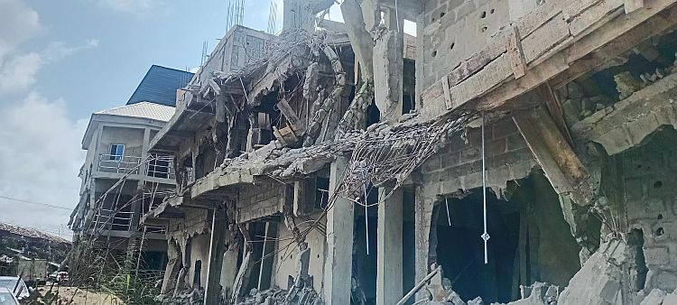 Some blocks of plazas demolished at the ASPAMDA section